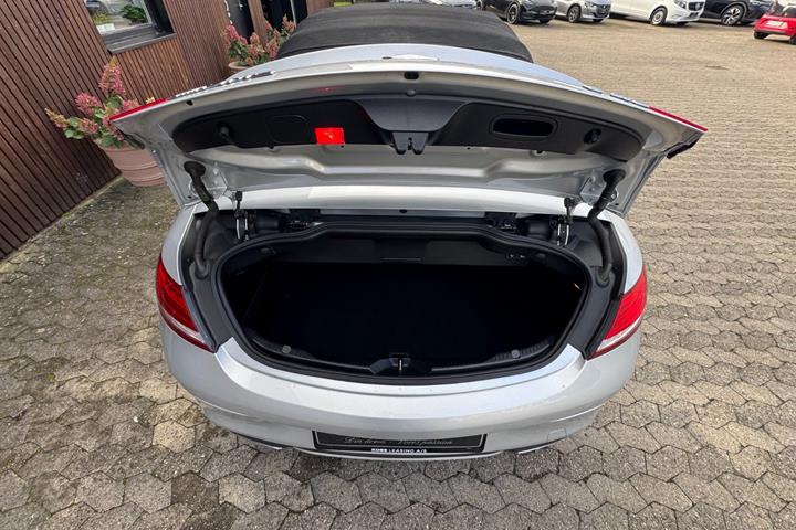 Sølv Mercedes C43 fra 2017