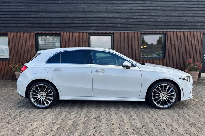 Hvid Mercedes A250 e fra 2022