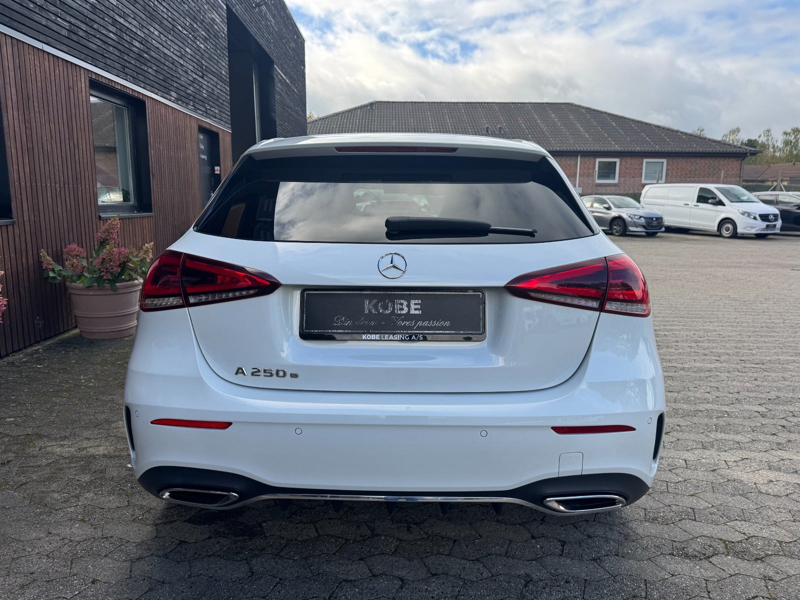 Hvid Mercedes A250 e fra 2022