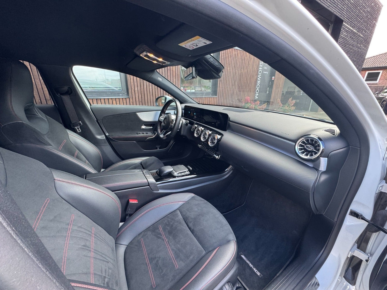 Hvid Mercedes A250 e fra 2022