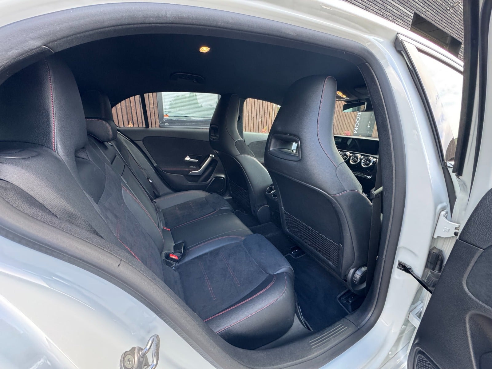 Hvid Mercedes A250 e fra 2022