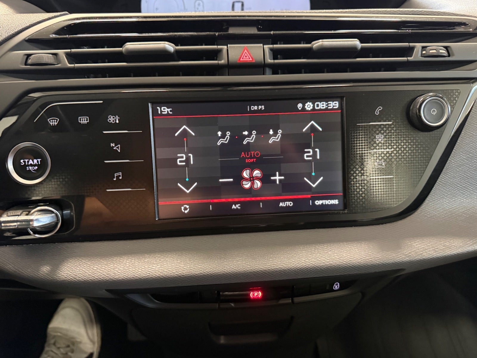Sort Citroën C4 SpaceTourer fra 2020