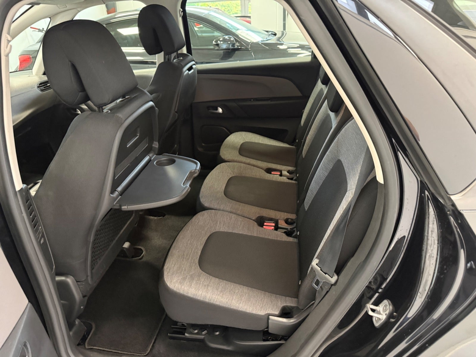 Sort Citroën C4 SpaceTourer fra 2020