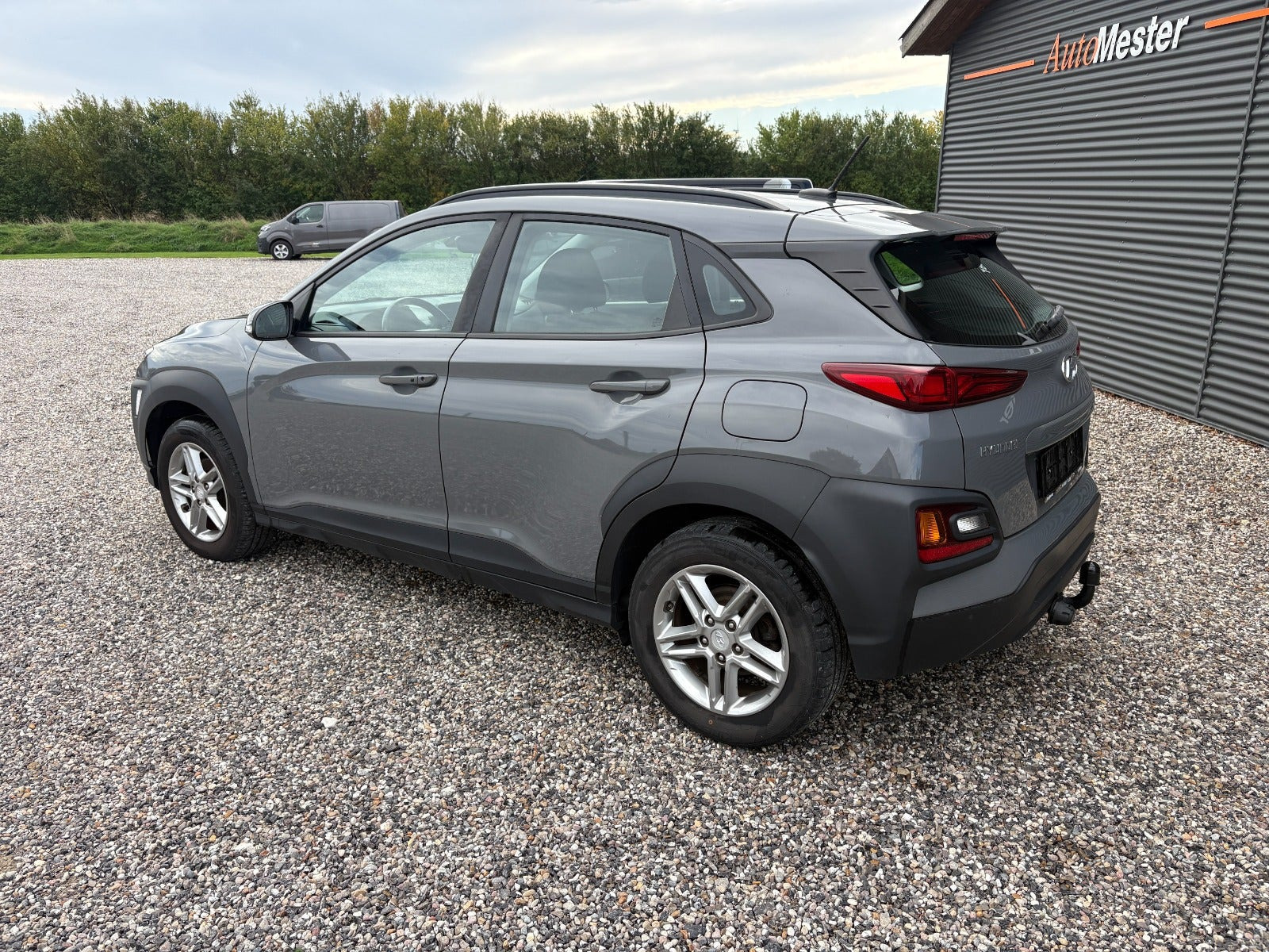Grå Hyundai Kona fra 2020
