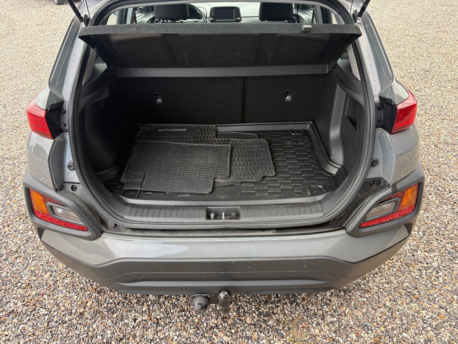 Grå Hyundai Kona fra 2020