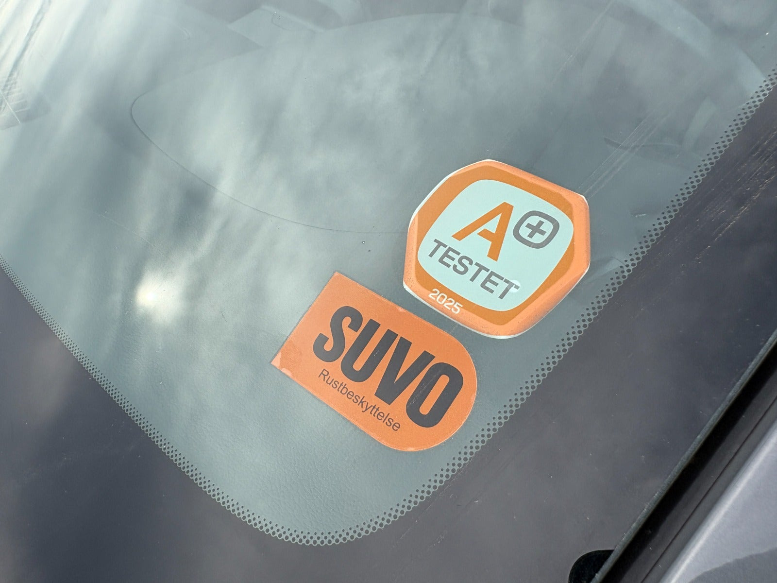 Grå Hyundai Kona fra 2020