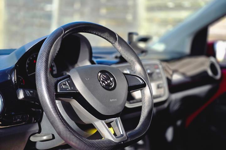 Rød Skoda Citigo fra 2018