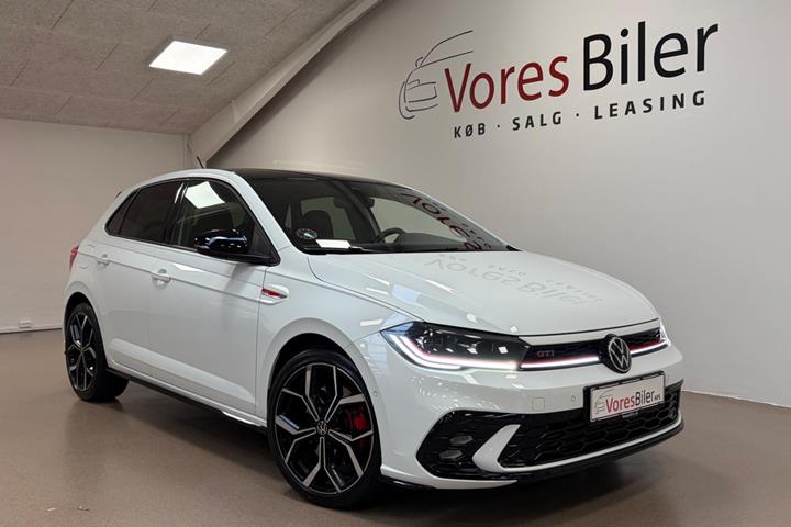 Hvid VW Polo fra 2022