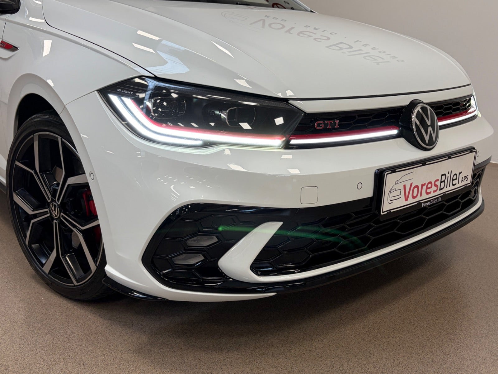 Hvid VW Polo fra 2022