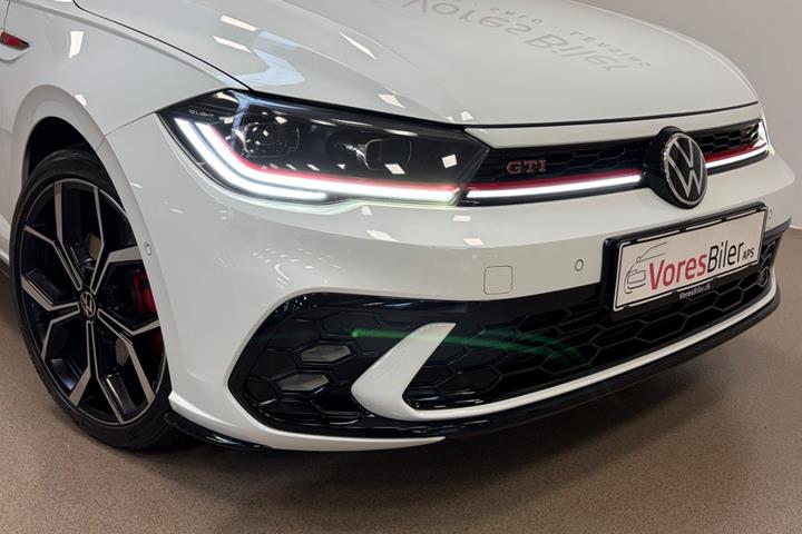 Hvid VW Polo fra 2022