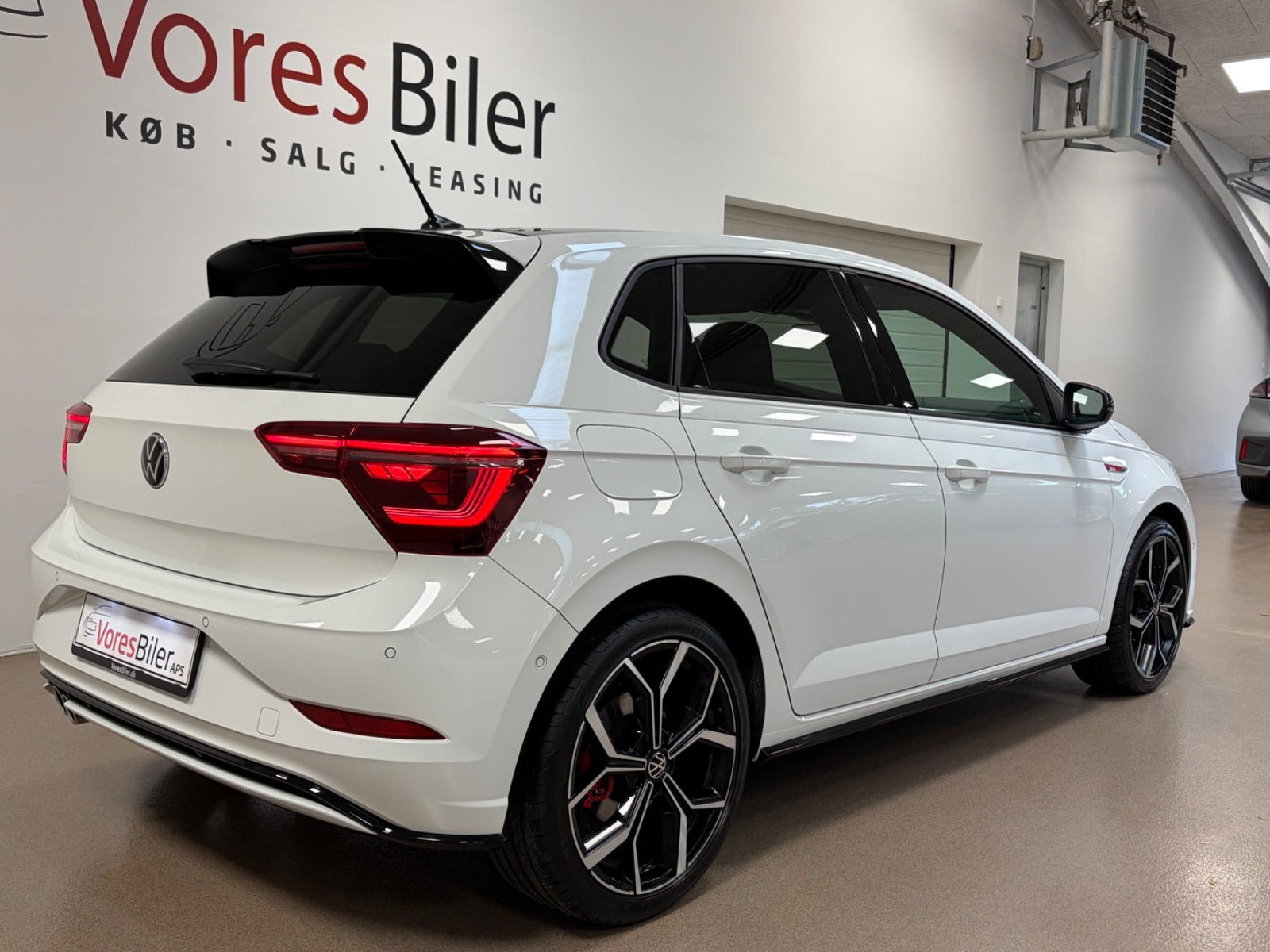 Hvid VW Polo fra 2022