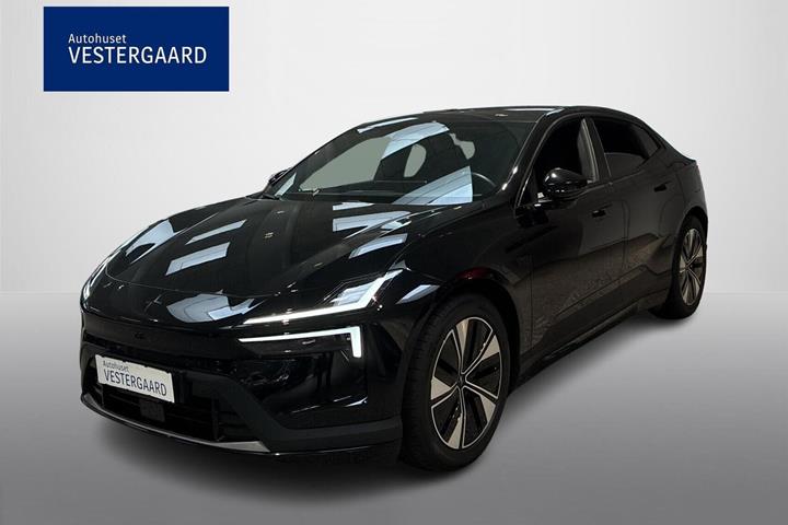Sort Polestar 4 fra 2026