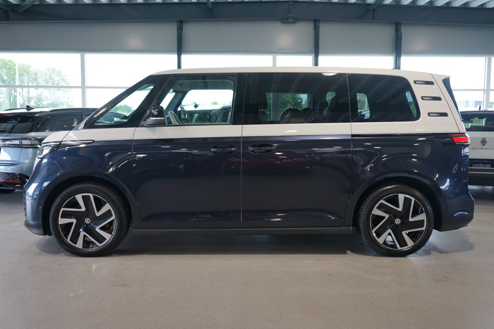 Blå VW ID.Buzz fra 2023