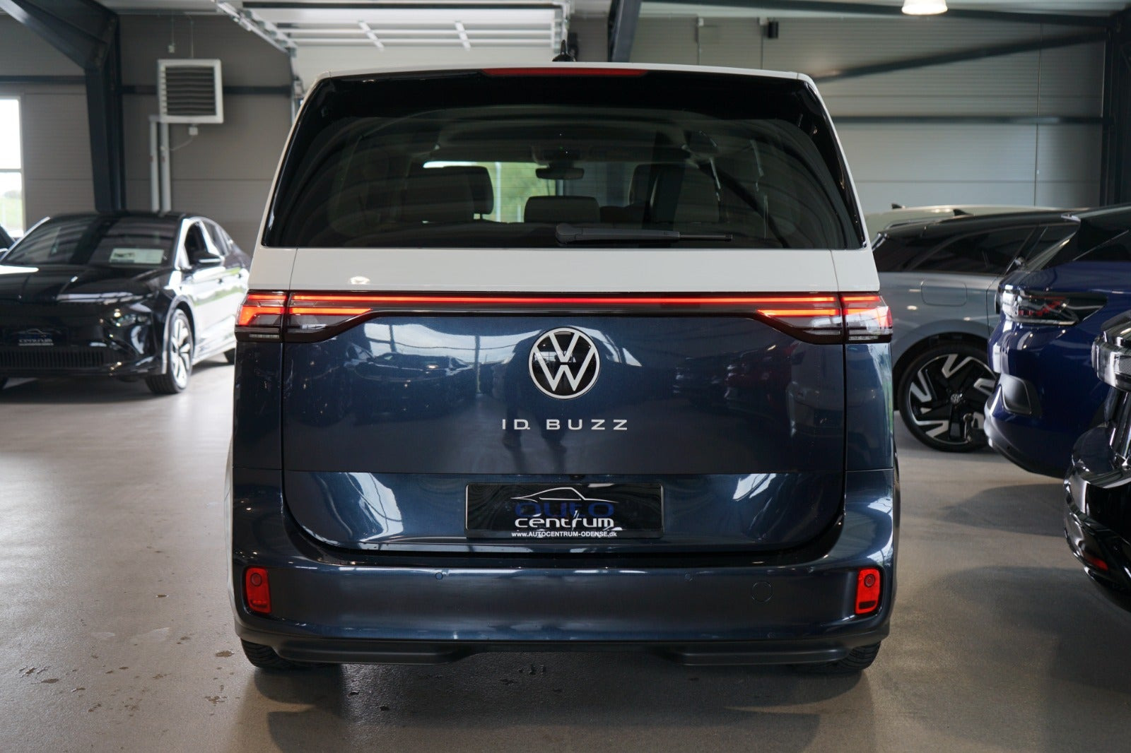 Blå VW ID.Buzz fra 2023