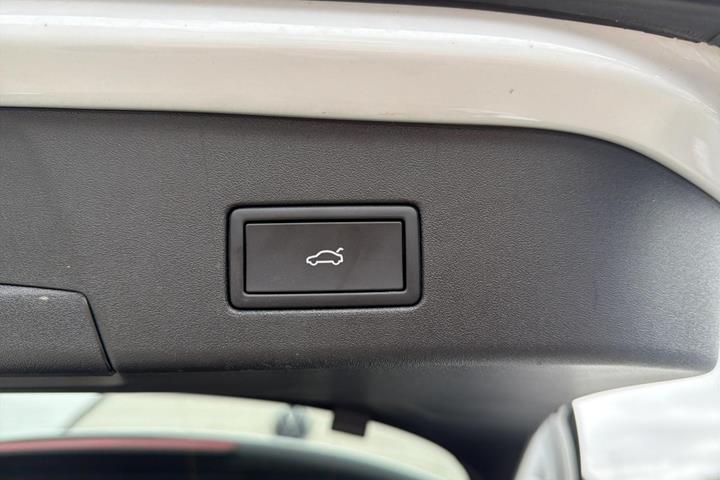 Hvid VW ID.4 fra 2025