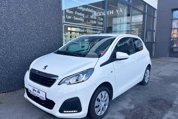 Hvid Peugeot 108 fra 2019 set udefra