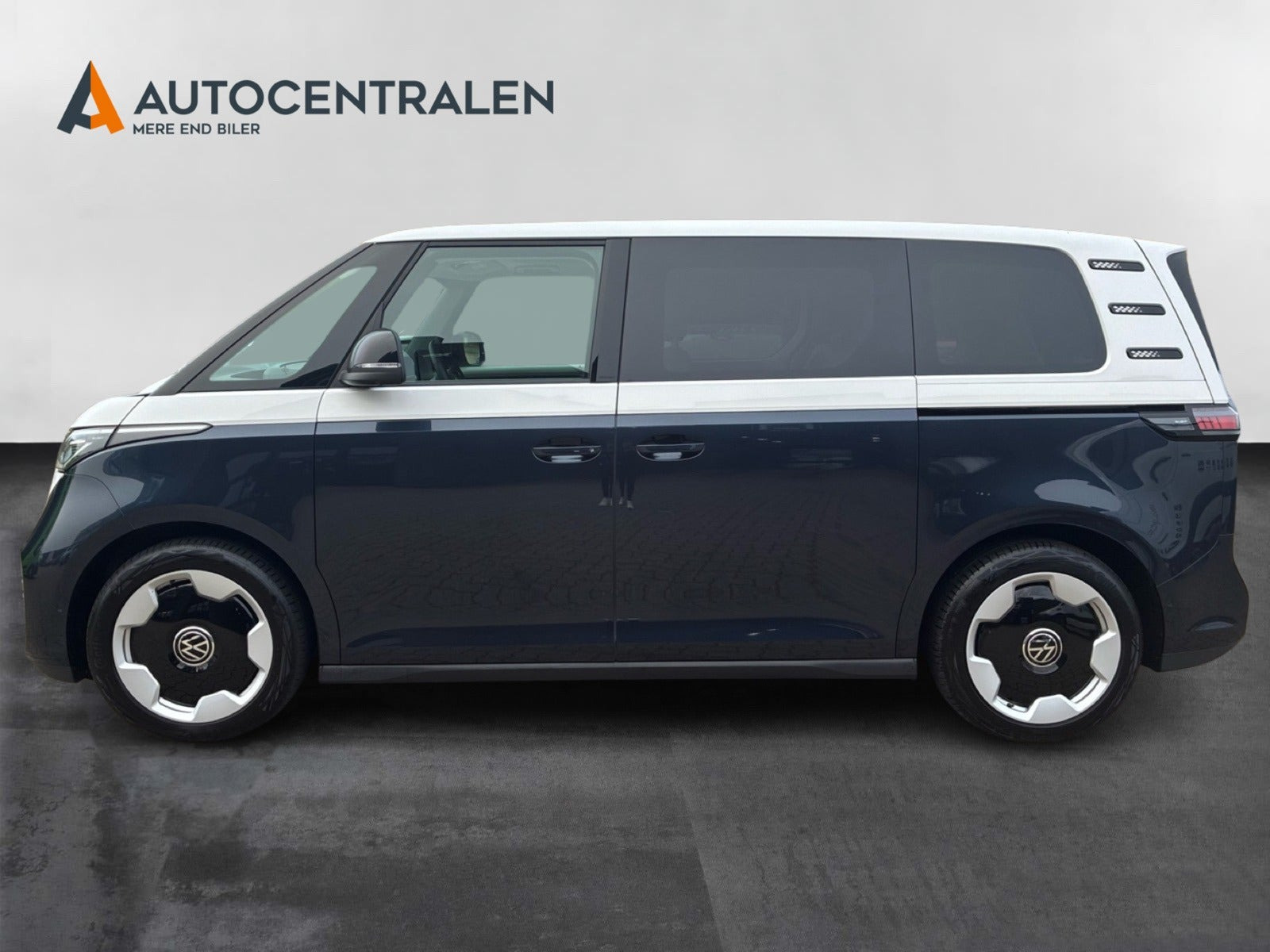 Blå VW ID.Buzz fra 2024