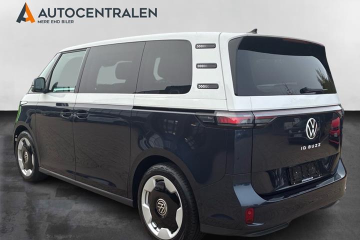 Blå VW ID.Buzz fra 2024