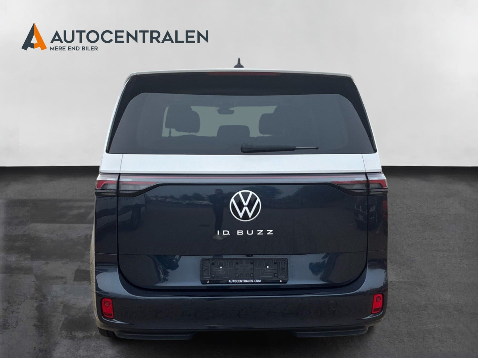 Blå VW ID.Buzz fra 2024