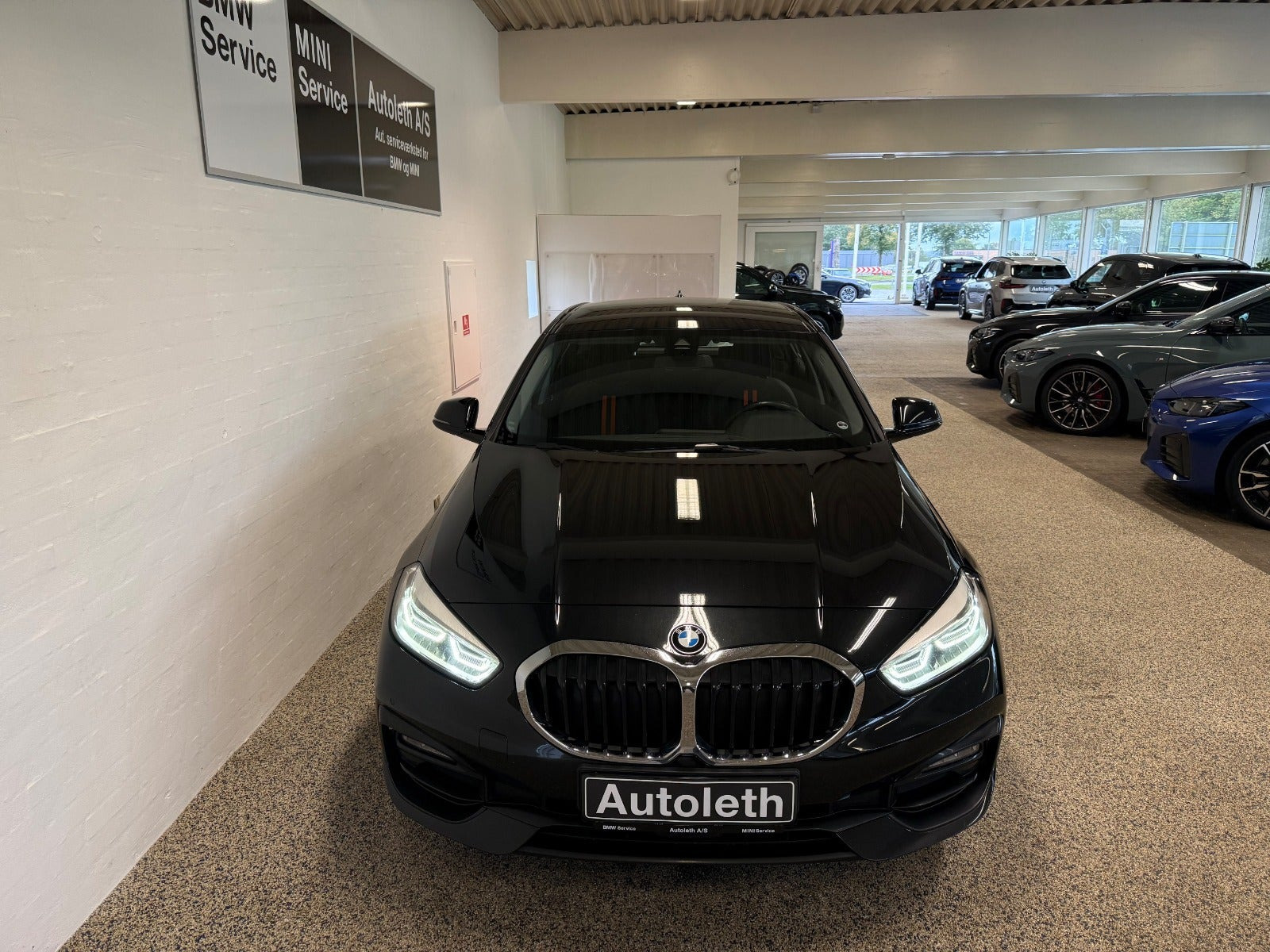 Sort BMW 120d fra 2020