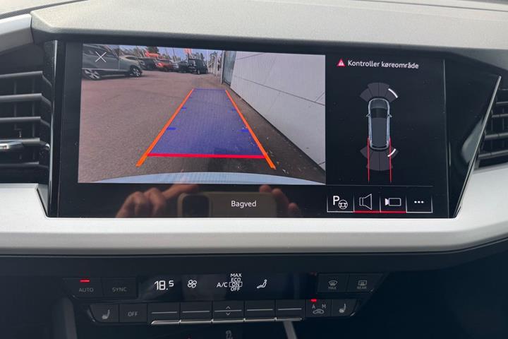 Hvid Audi Q4 e-tron fra 2022