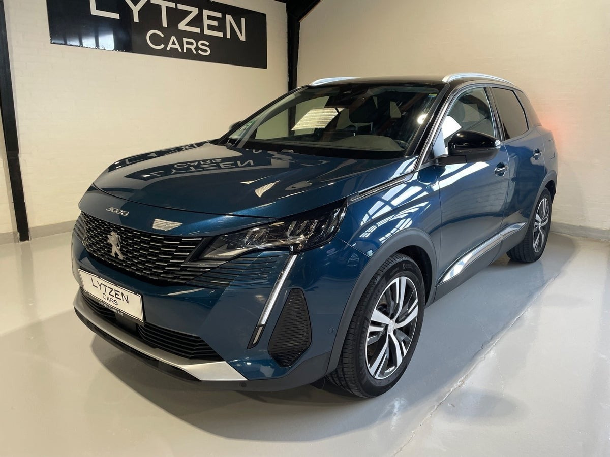 Blå Peugeot 3008 fra 2021