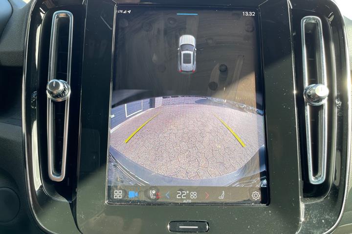 Sort Volvo XC40 fra 2023