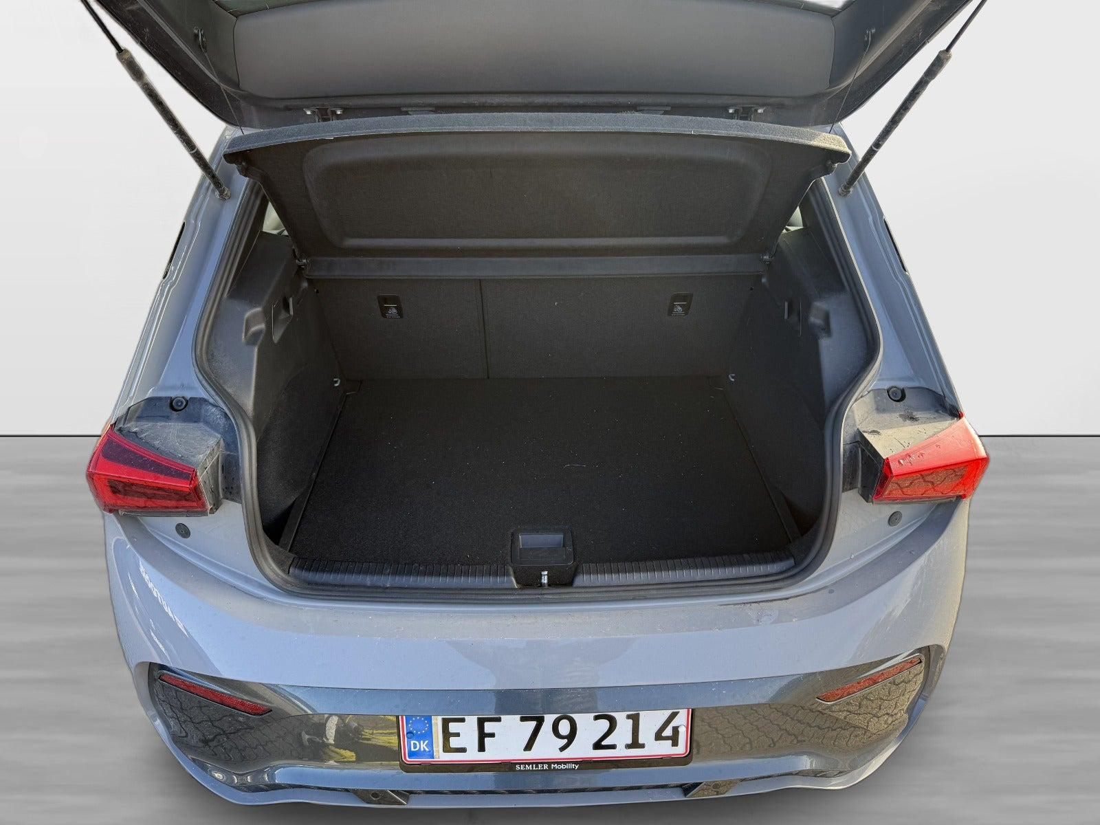 Grå Cupra Born fra 2024