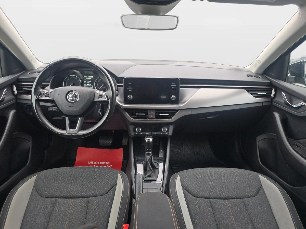 Sort Skoda Scala fra 2020