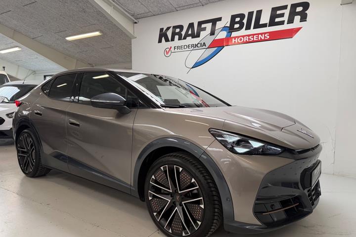 Orange Cupra Tavascan fra 2025