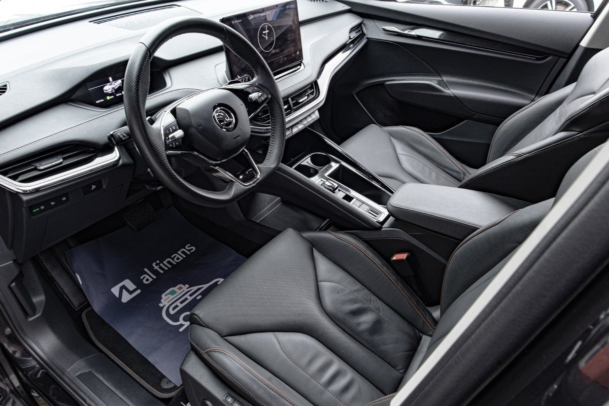 Sort Skoda Enyaq fra 2021