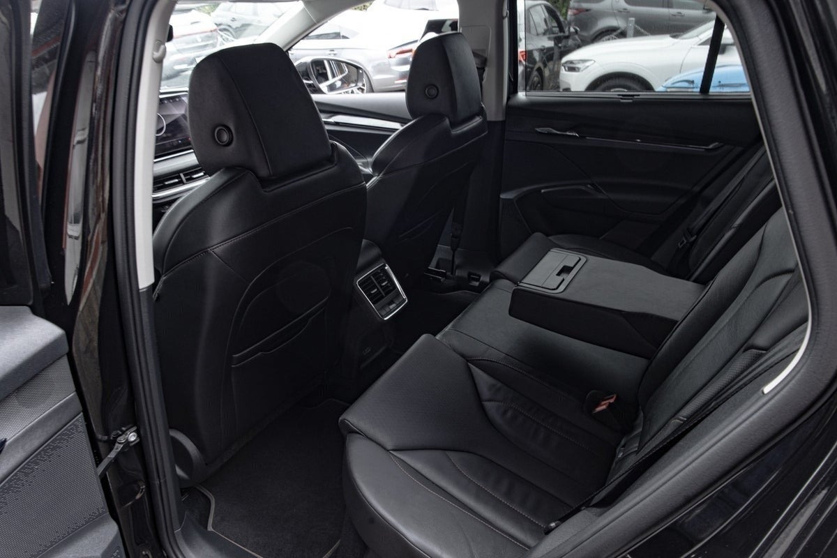 Sort Skoda Enyaq fra 2021