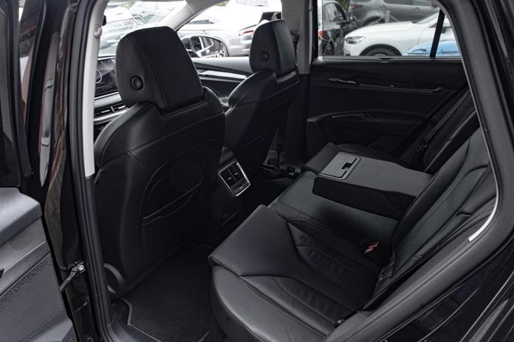 Sort Skoda Enyaq fra 2021