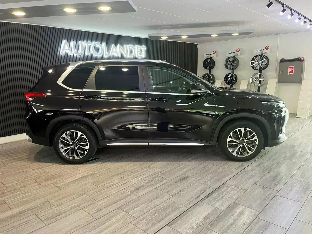 Sort Maxus Euniq6 fra 2022