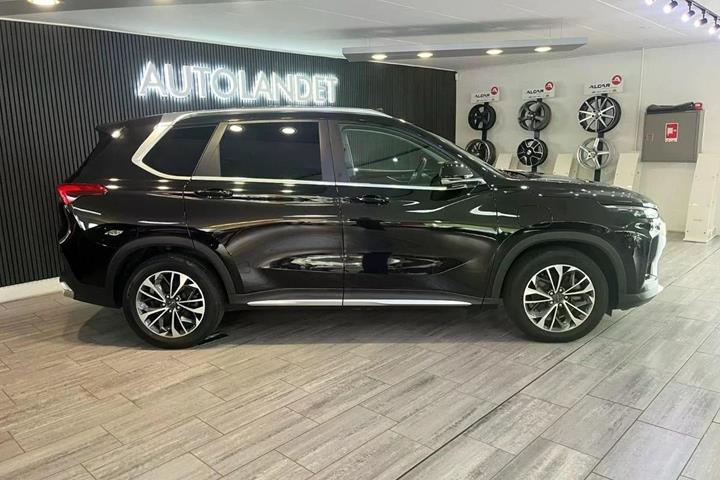 Sort Maxus Euniq6 fra 2022