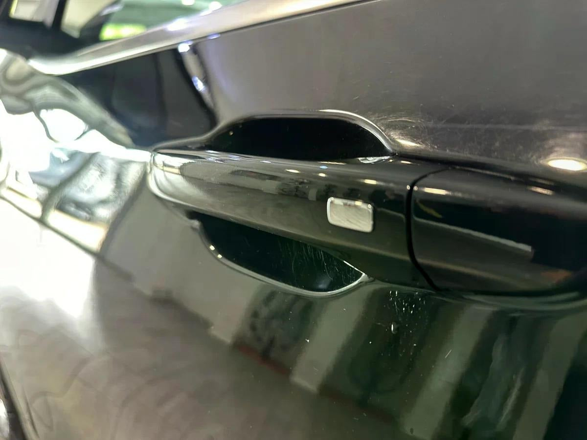 Sort Maxus Euniq6 fra 2022