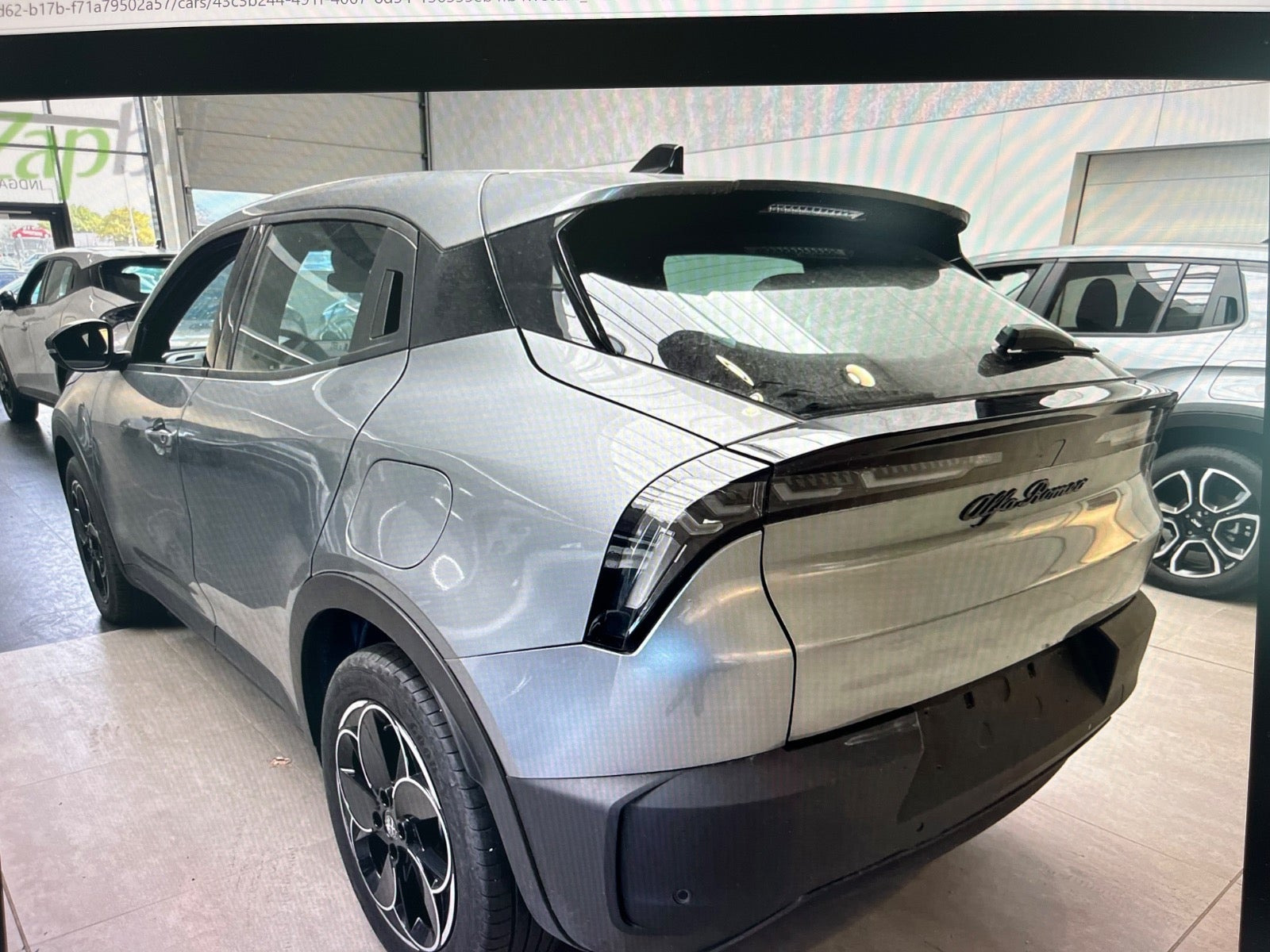 Sølv Alfa Romeo Junior fra 2025