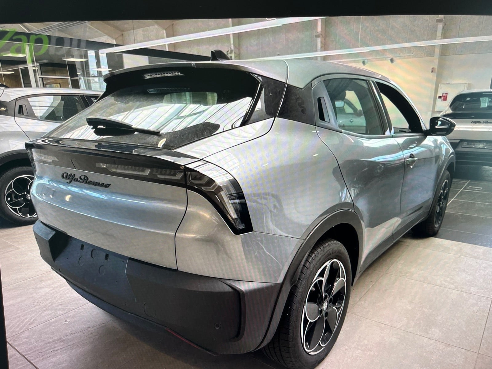 Sølv Alfa Romeo Junior fra 2025