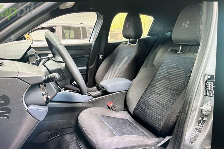 Sølv Alfa Romeo Junior fra 2025