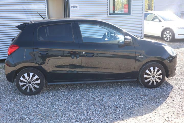 Sort Mitsubishi Space Star fra 2015