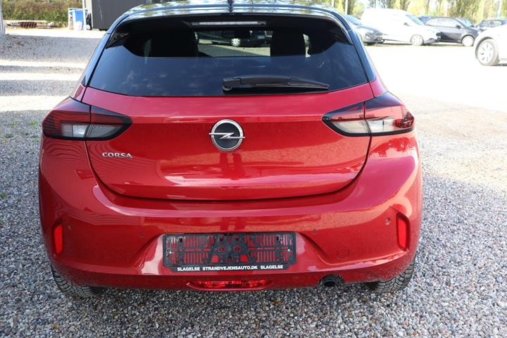 Rød Opel Corsa fra 2023