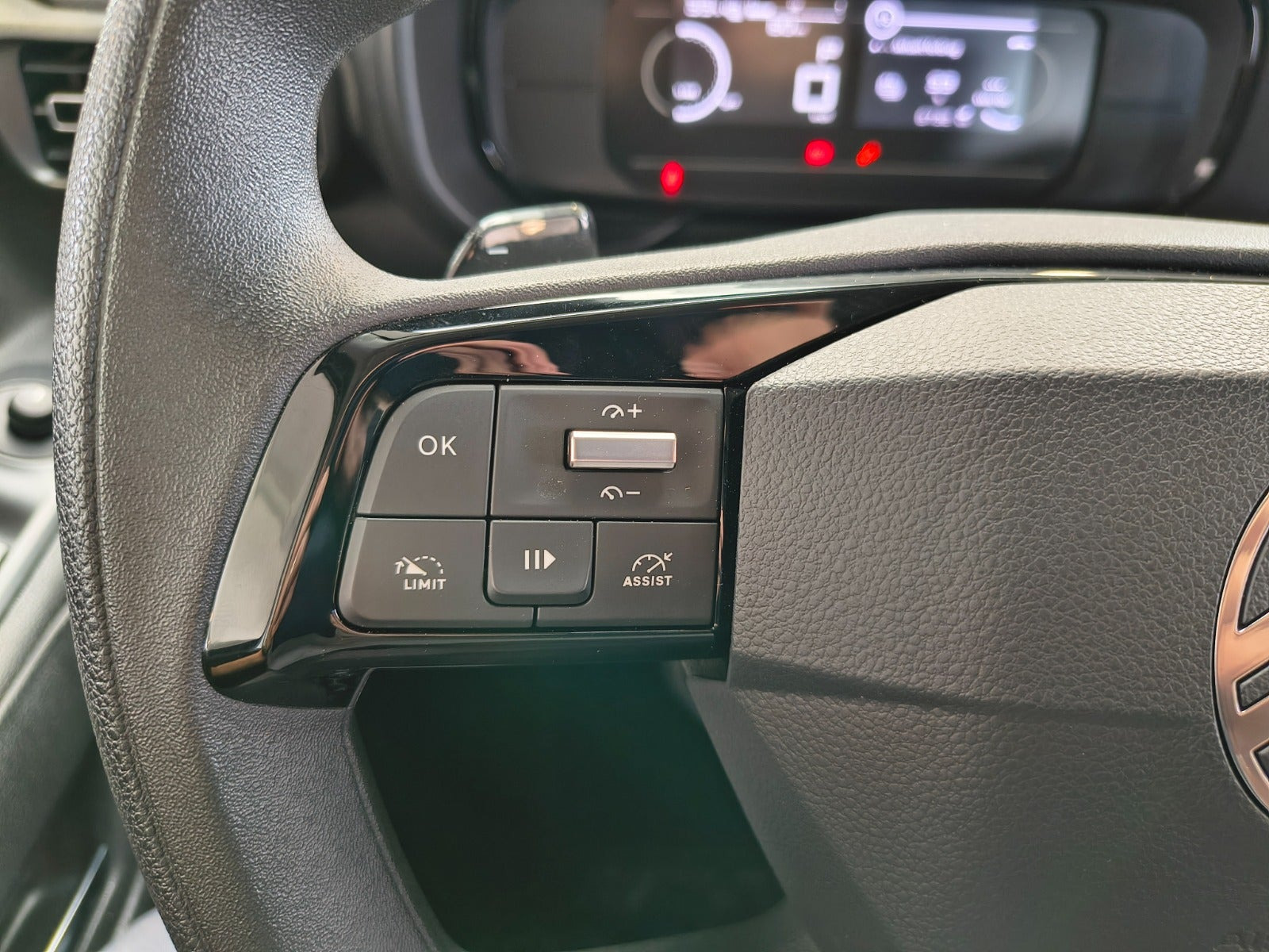 Sølv Citroën ë-Berlingo fra 2025