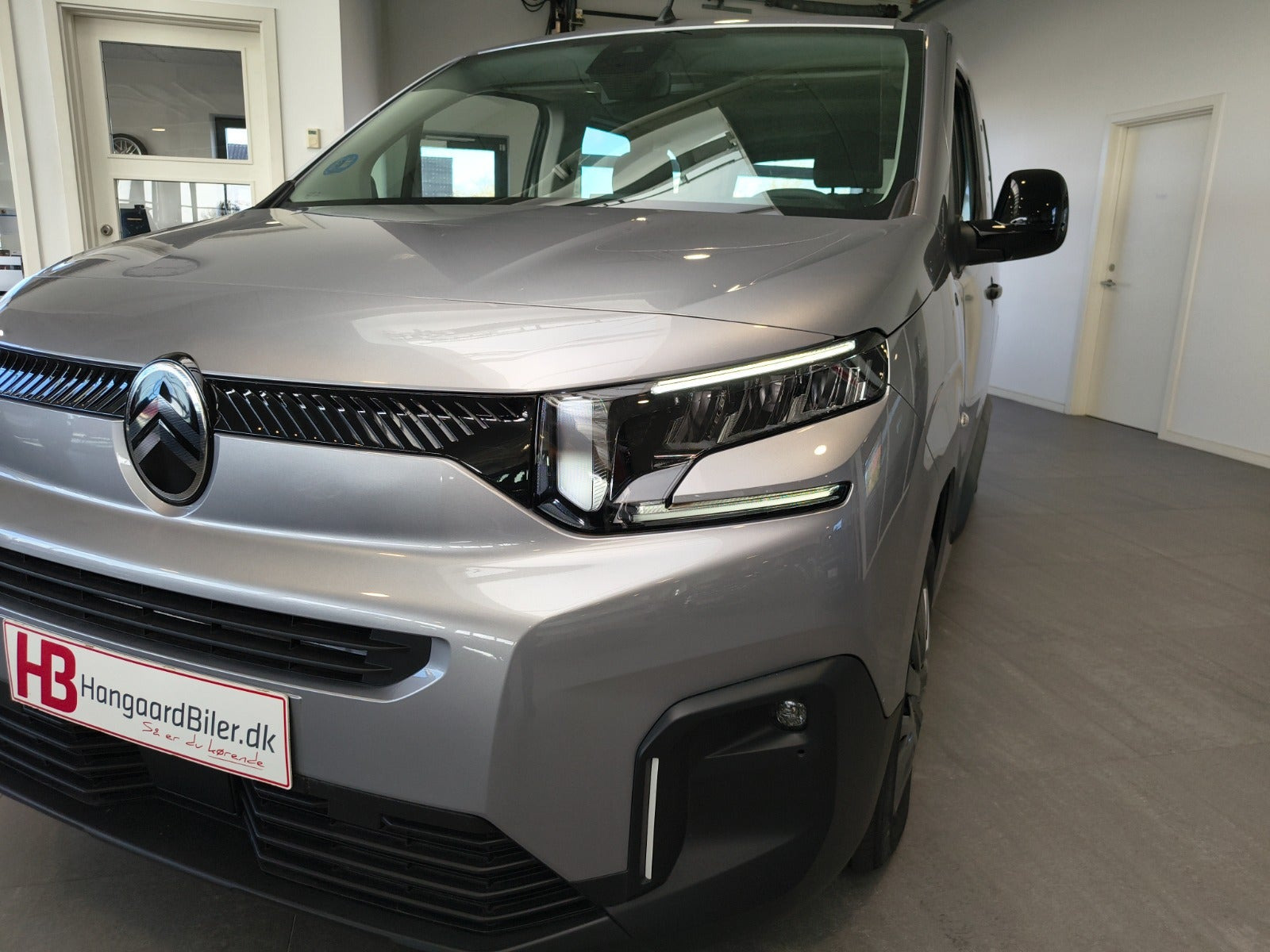 Sølv Citroën ë-Berlingo fra 2025