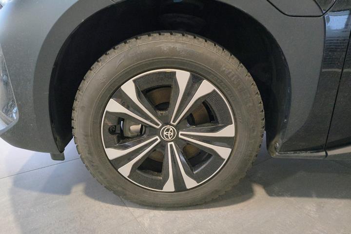 Sort Toyota BZ4X fra 2023