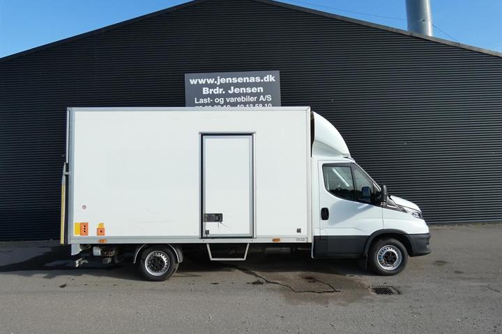 Hvid Iveco Daily fra 2021