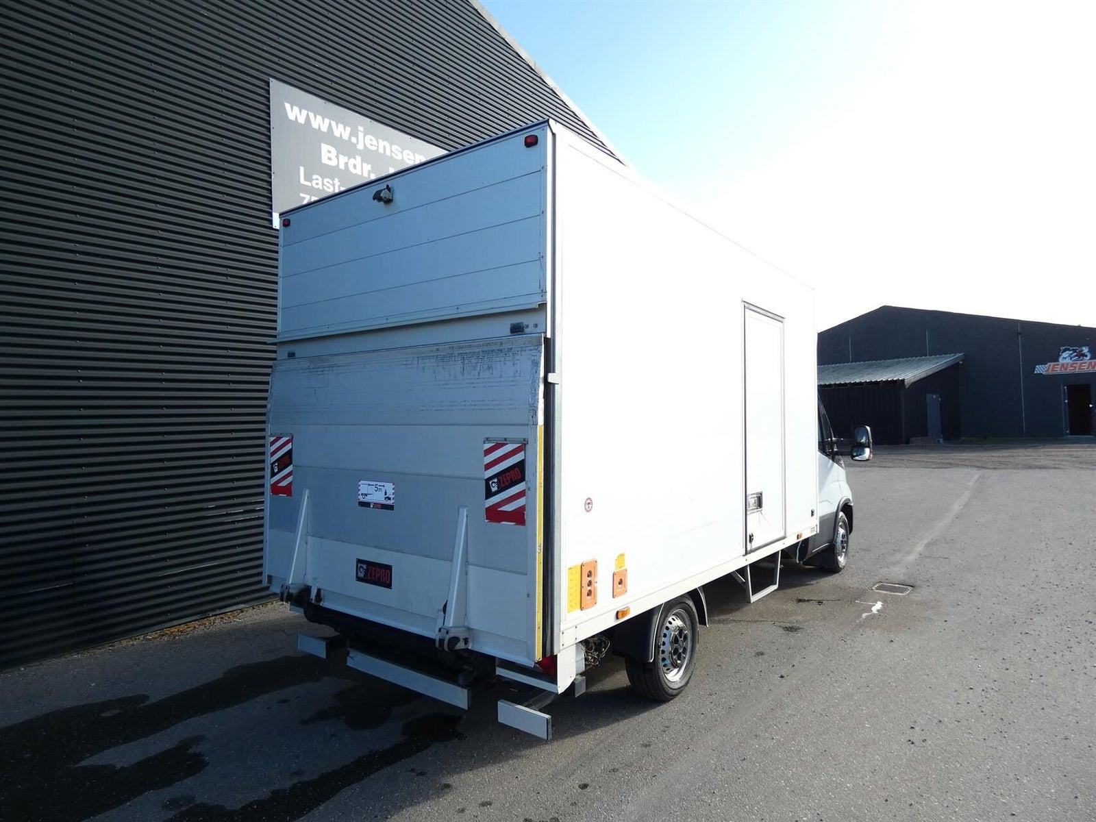 Hvid Iveco Daily fra 2021
