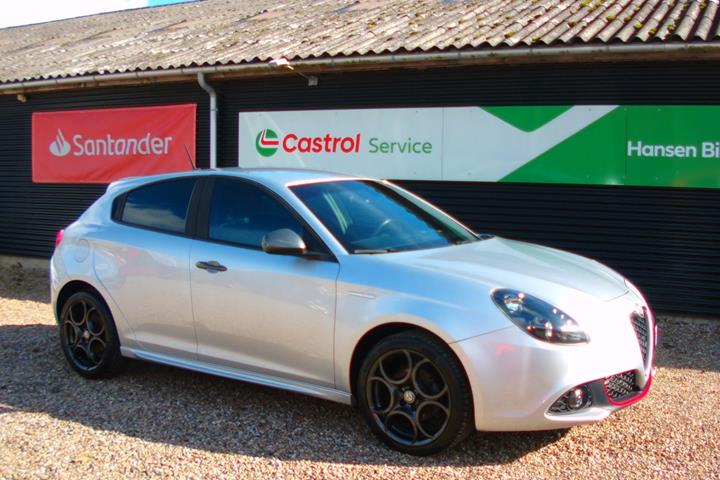 Sølv Alfa Romeo Giulietta fra 2019