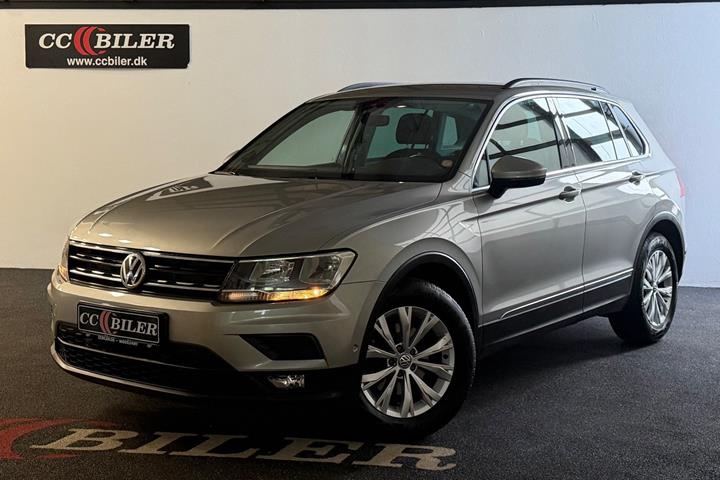 Grå VW Tiguan fra 2020 set udefra
