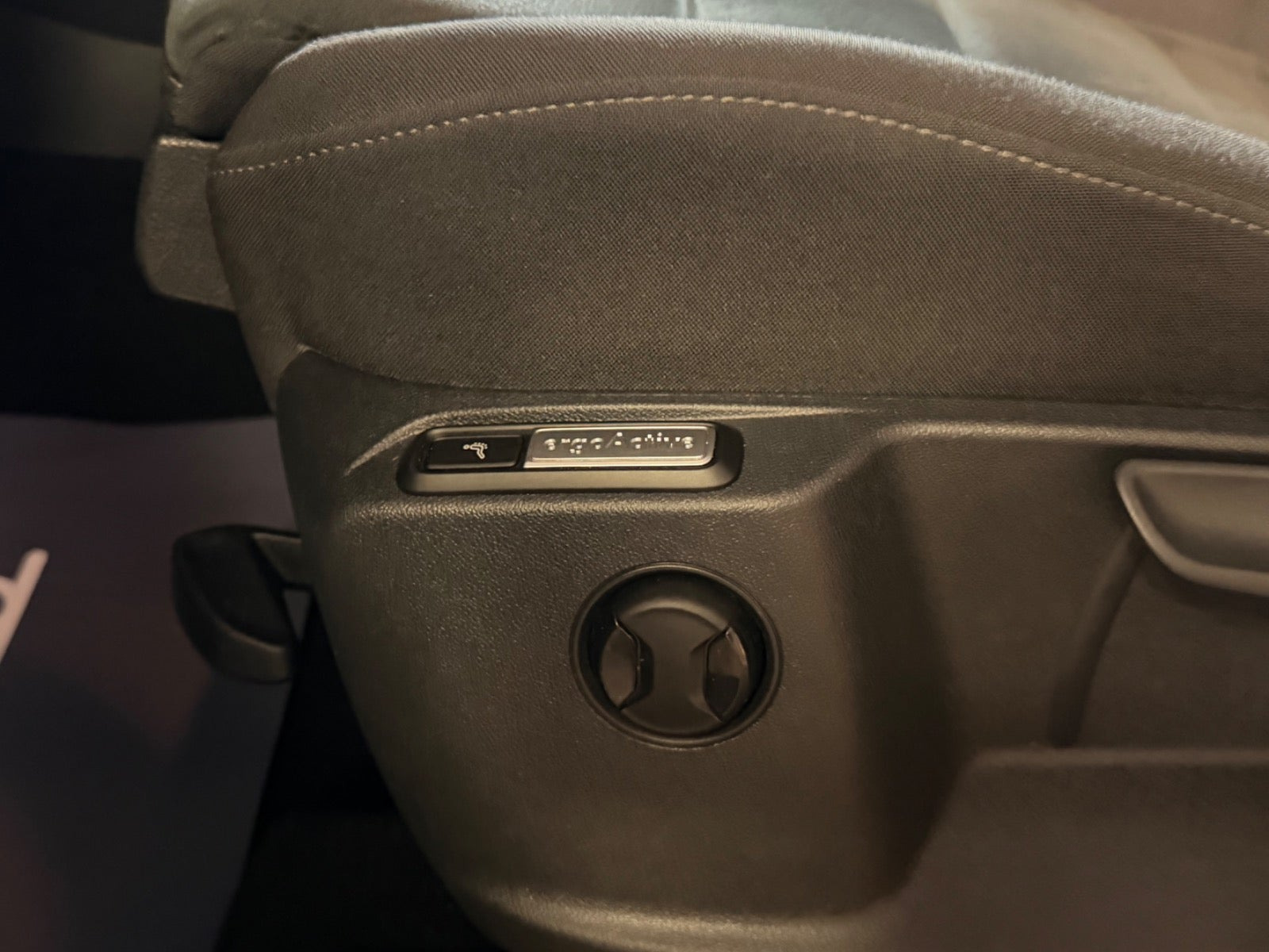 Grå VW Tiguan fra 2020