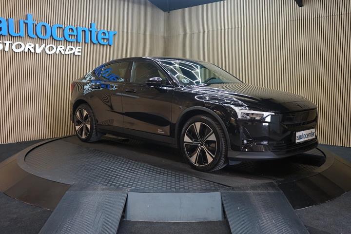 Sort Polestar 2 fra 2024 set udefra